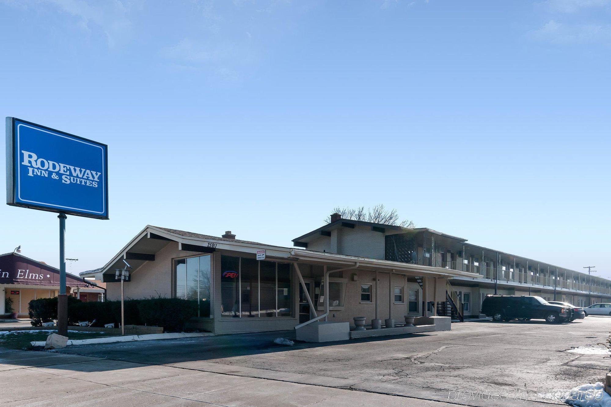 Rodeway Inn & Suites Inkster Exterior photo